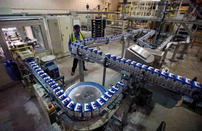 La production industrielle baisse moins que prevu dans la zone euro