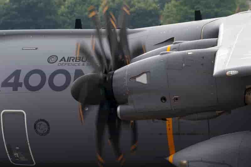 Airbus depasse les previsions, nouvelle charge sur l'a400m