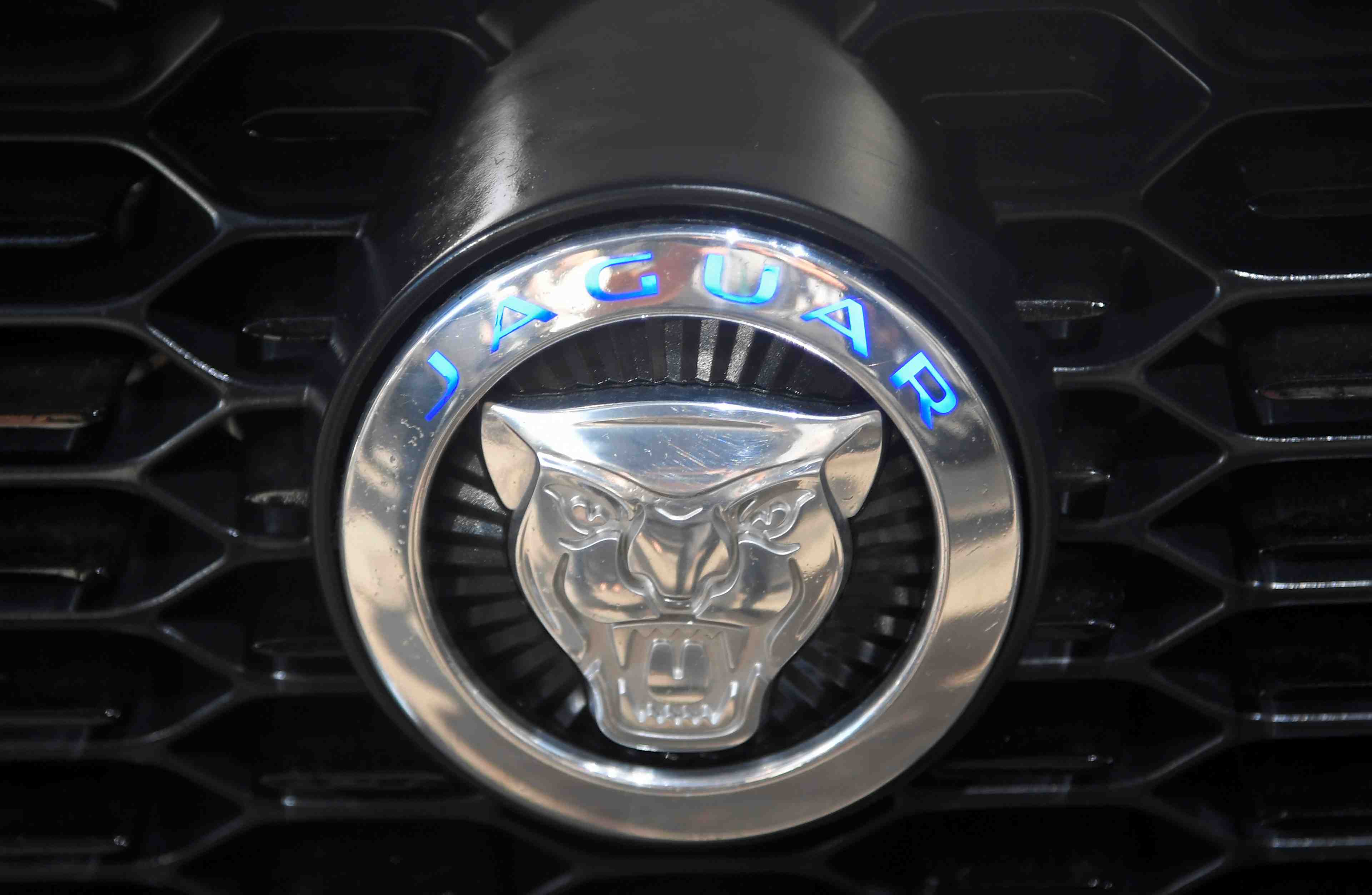 Jaguar land rover va supprimer des milliers de postes