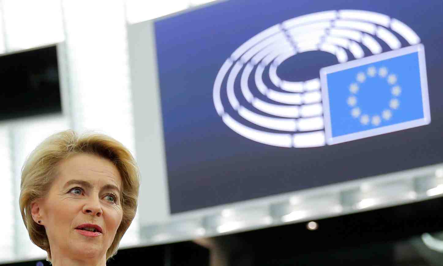 Le parlement europeen approuve la commission europeenne presidee par von der leyen