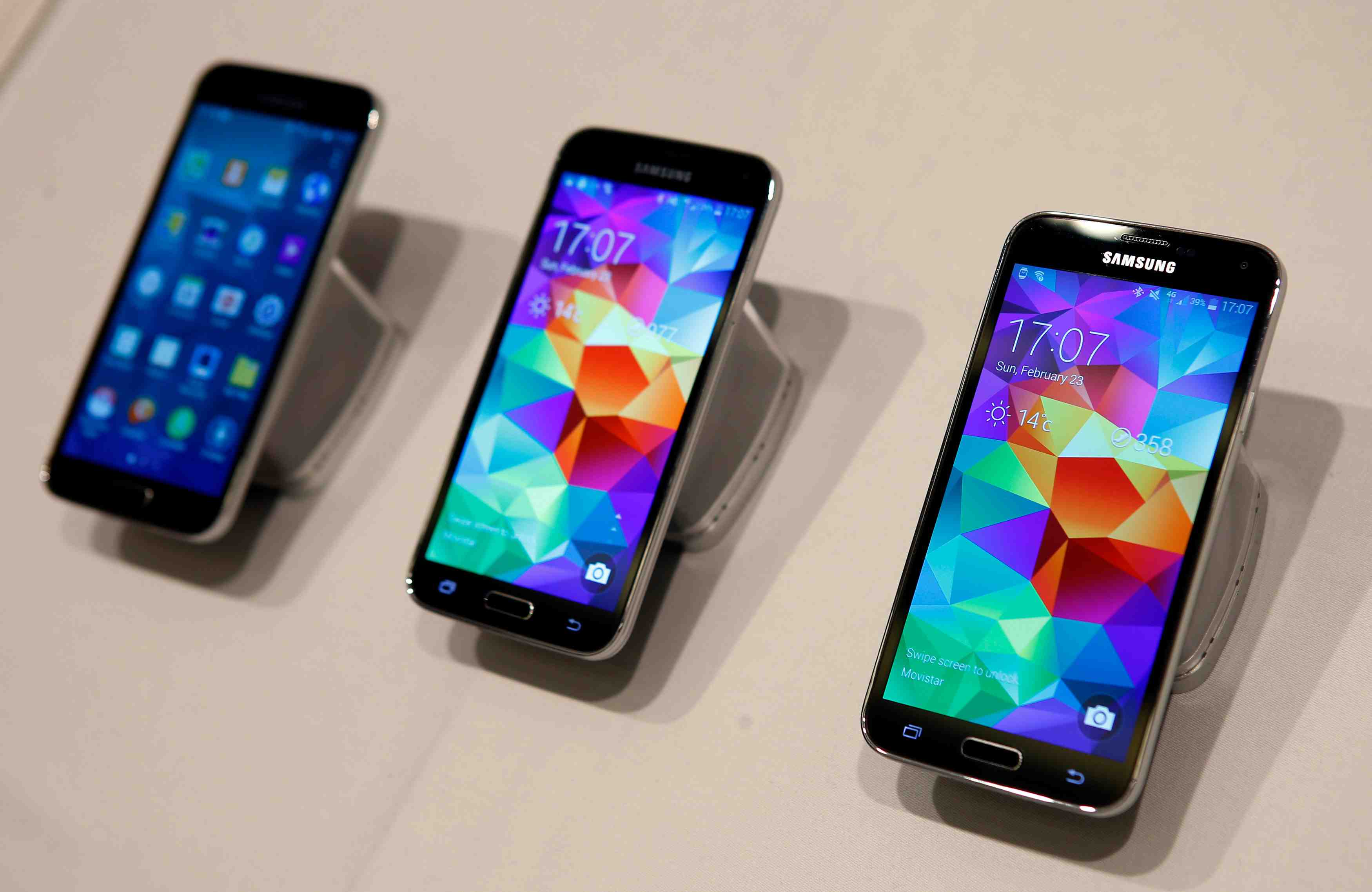 1 - Smartphones