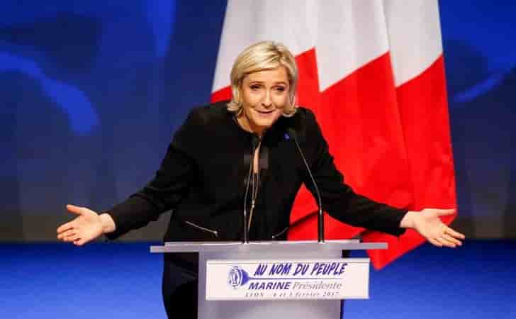 Le pen candidate, meme mise en examen