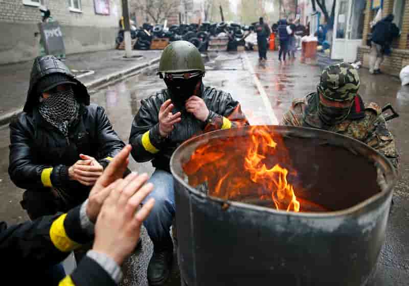 Kiev lance un ultimatum et mobilise l'armée
