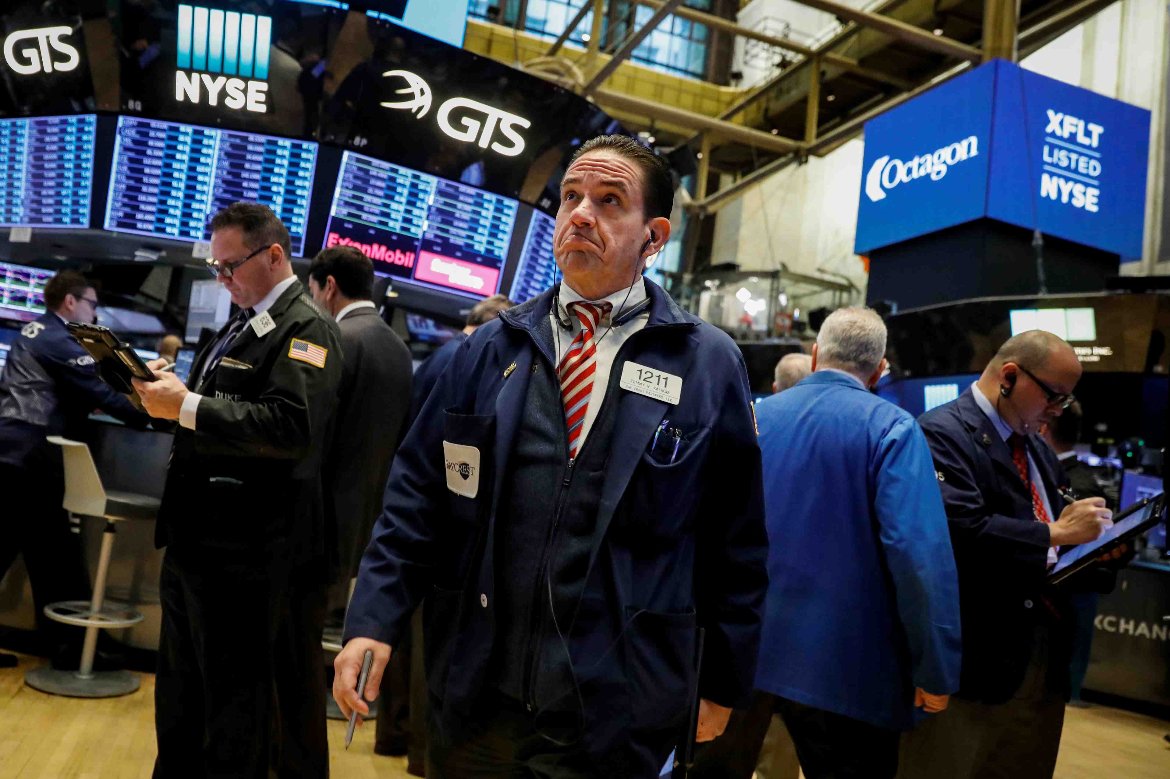 Le dow jones gagne 0,10%, le nasdaq perd 0,16%