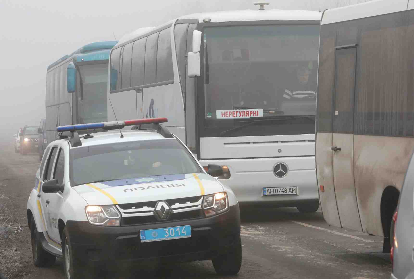 Ukraine: debut d'un echange de prisonniers avec les separatistes
