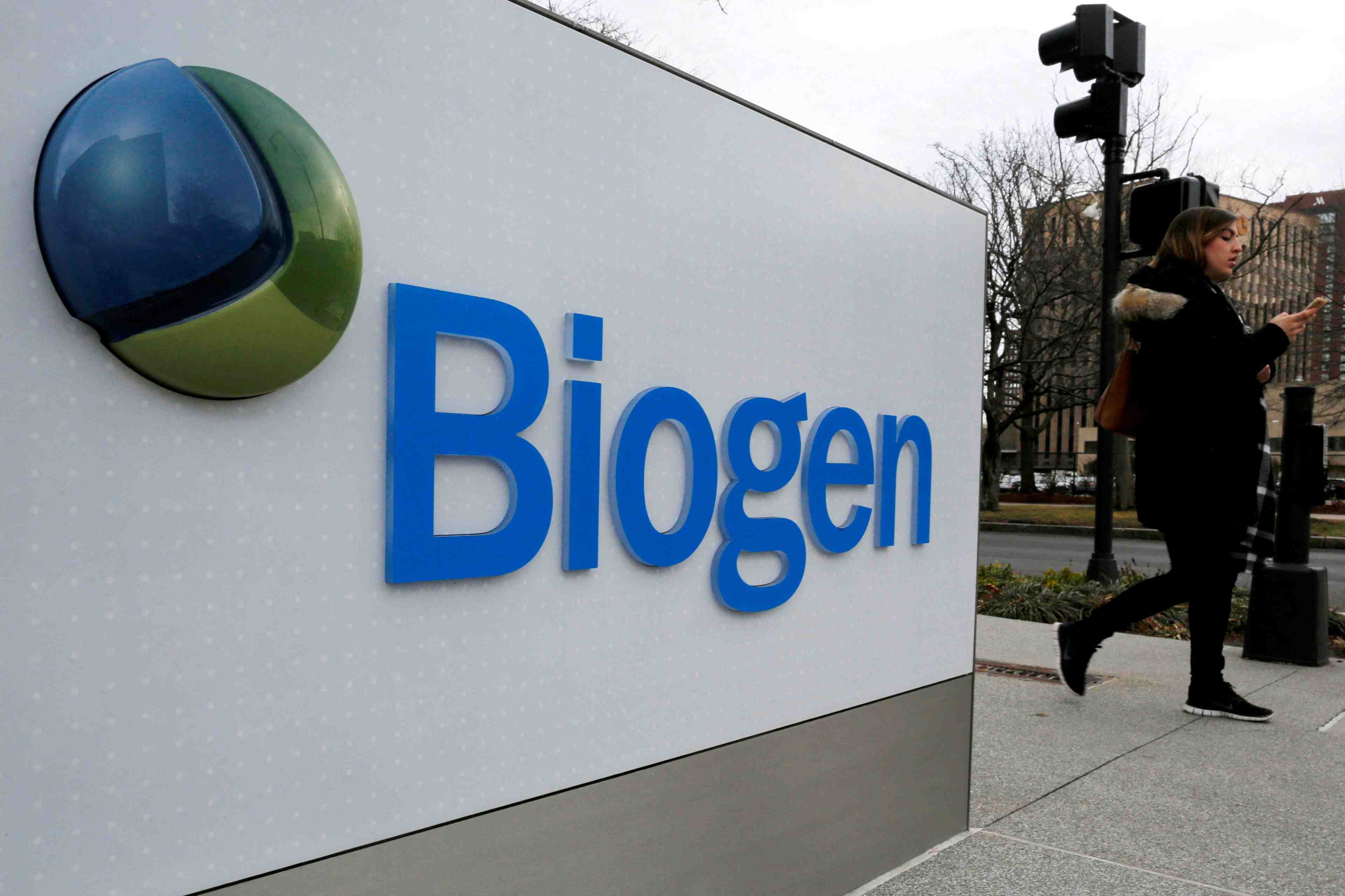 Biogen va reduire de moitie le prix de son medicament contre la maladie d'alzheimer