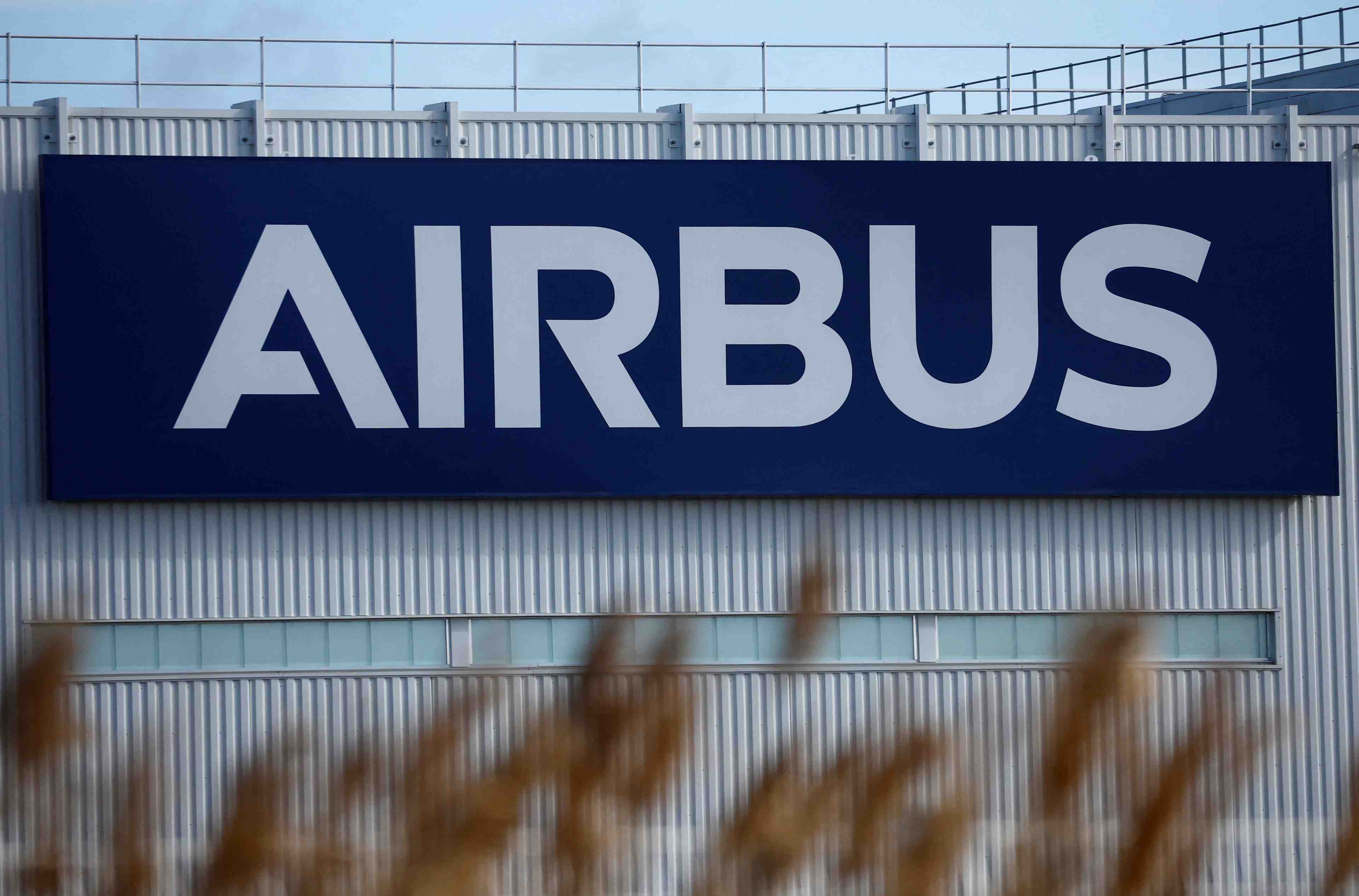 Airbus s'interesse a la division de cybersecurite d'atos