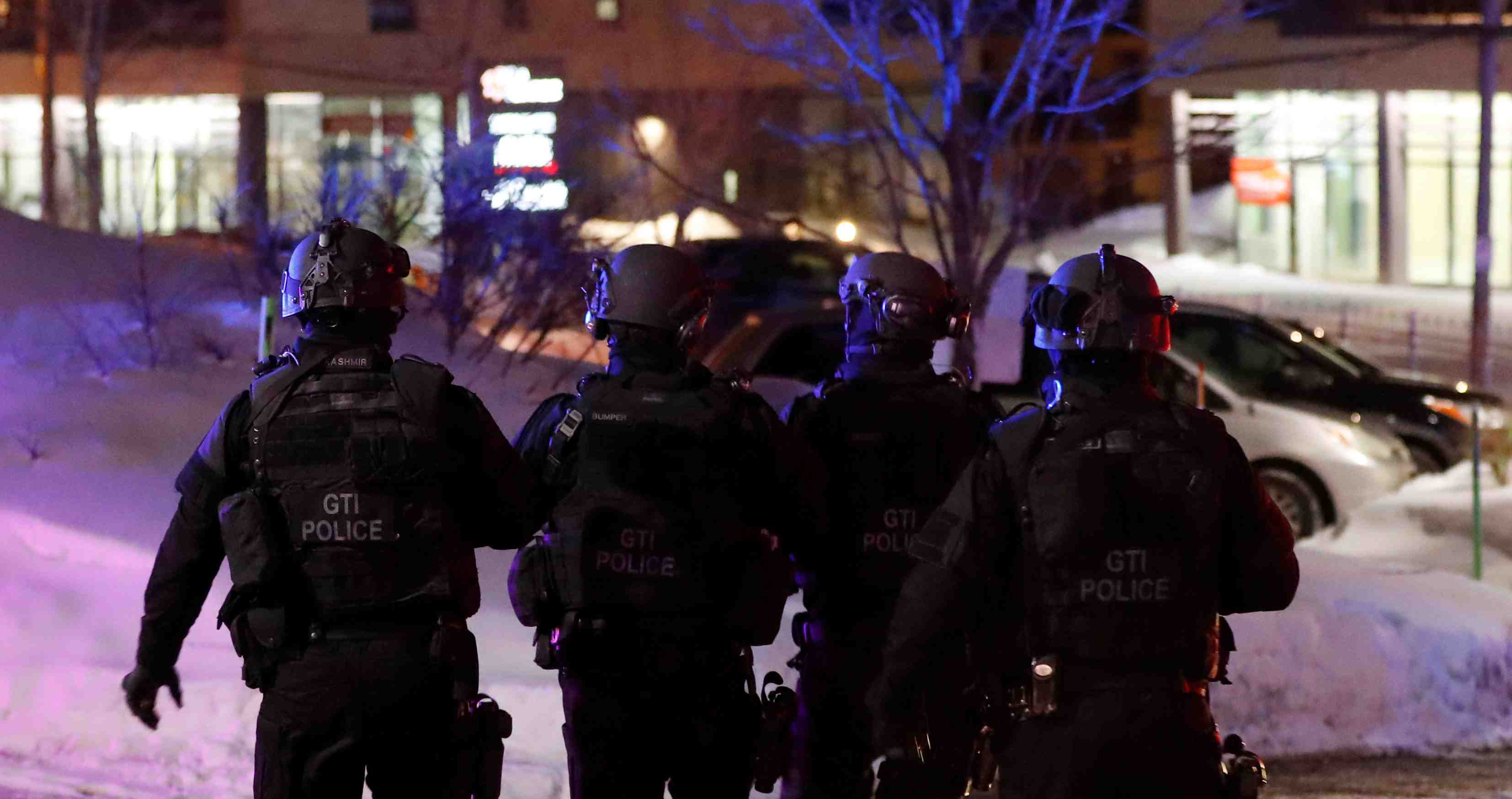 Six morts apres une fusillade dans une mosquee a quebec
