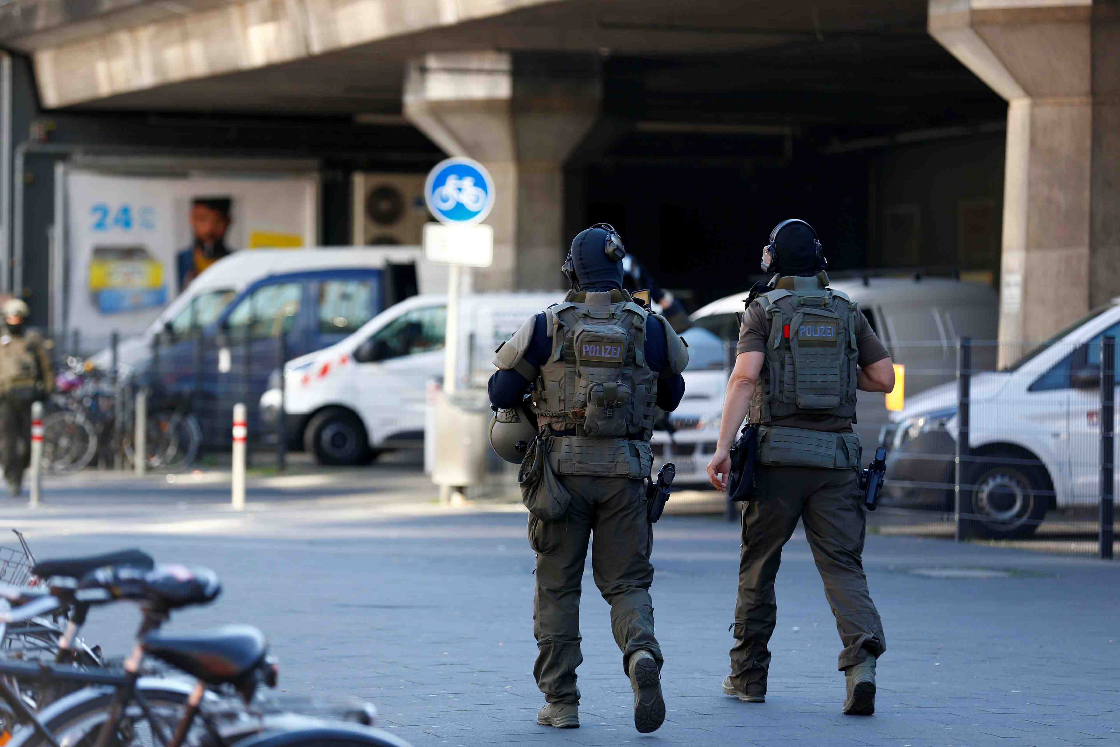 Allemagne: une femme serait prise en otage a cologne