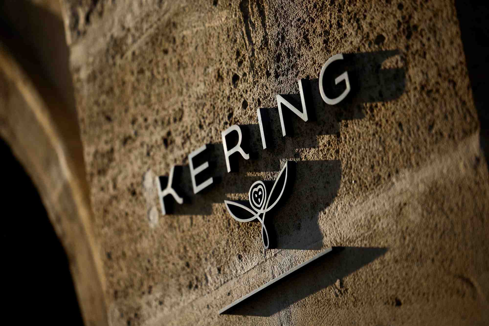 « Nous sommes très heureux de ce partenariat qui nous permet de sécuriser des emplacements clés sur le long terme tout en préservant notre flexibilité financière », a déclaré Jean-Marc Duplaix, directeur général adjoint de Kering.