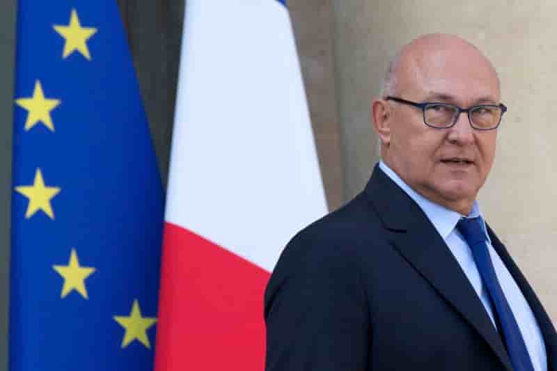 Pas de nouvelles économies sur la fonction publique, dit Sapin