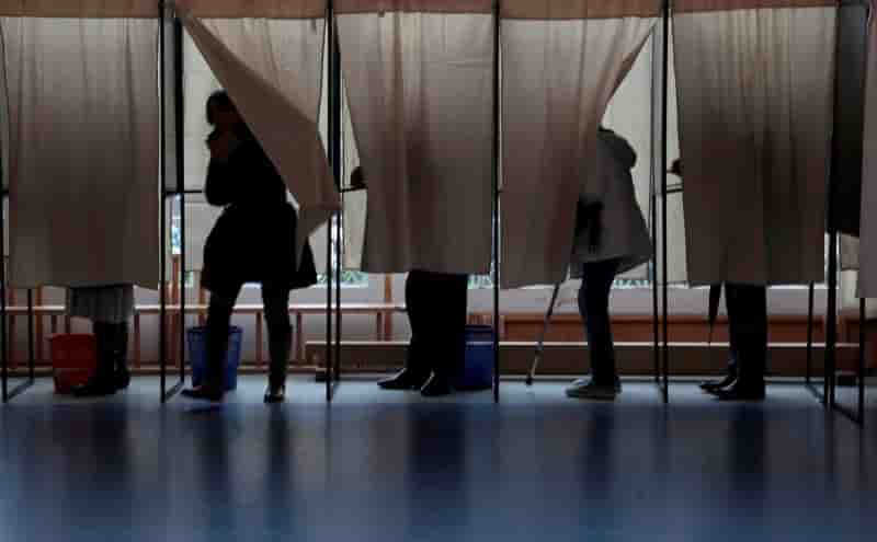 La bipolarisation du paysage politique francais vole en eclats