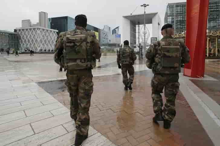 Le conseil des ministres demande la prolongation de l'etat d'urgence