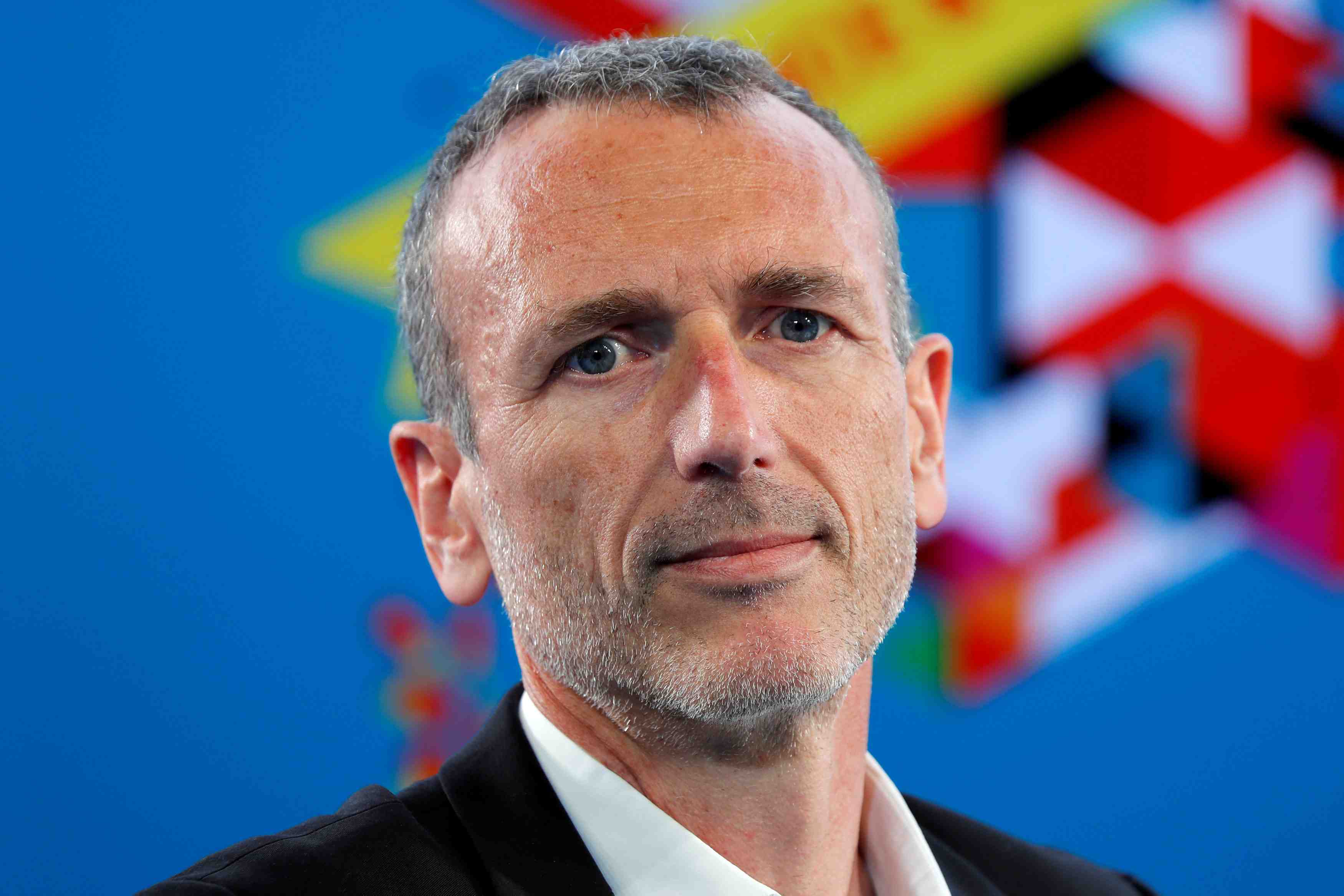 Danone mise sur evian pour doper sa division eaux