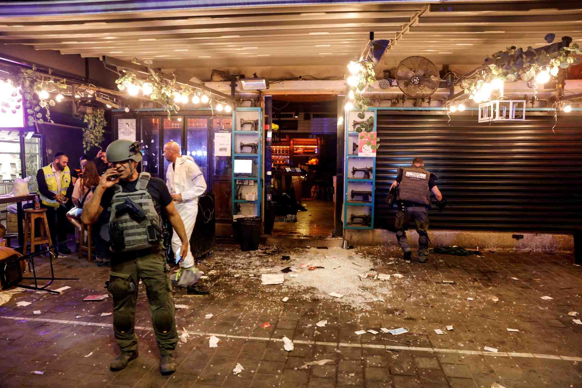 Israel: fusillade a tel aviv, au moins cinq blesses, rapporte la television israelienne