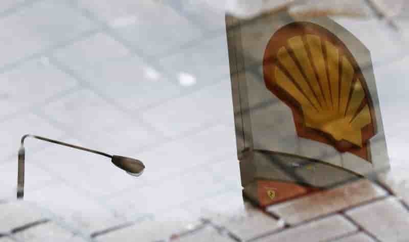 Shell reduit encore ses projets d'investissement