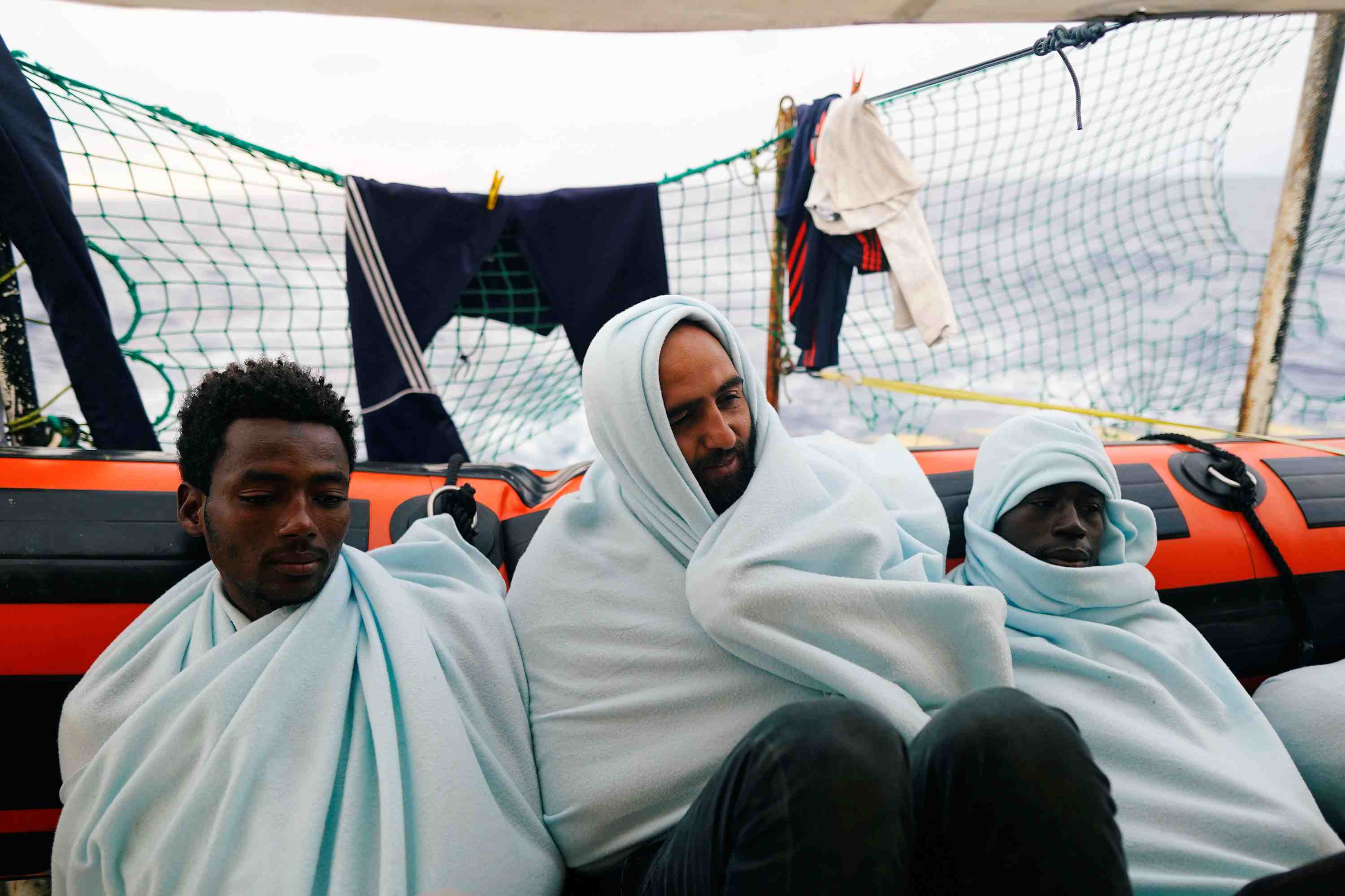 Pres de 400 migrants secourus en mer entre le maroc et l'espagne