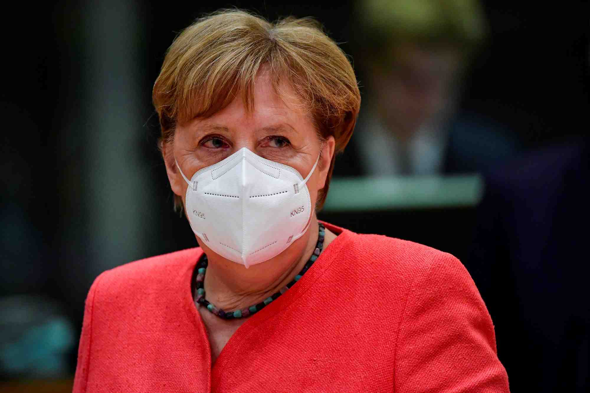 Angela merkel invitee a bregancon le 20 aout, annonce l'elysee