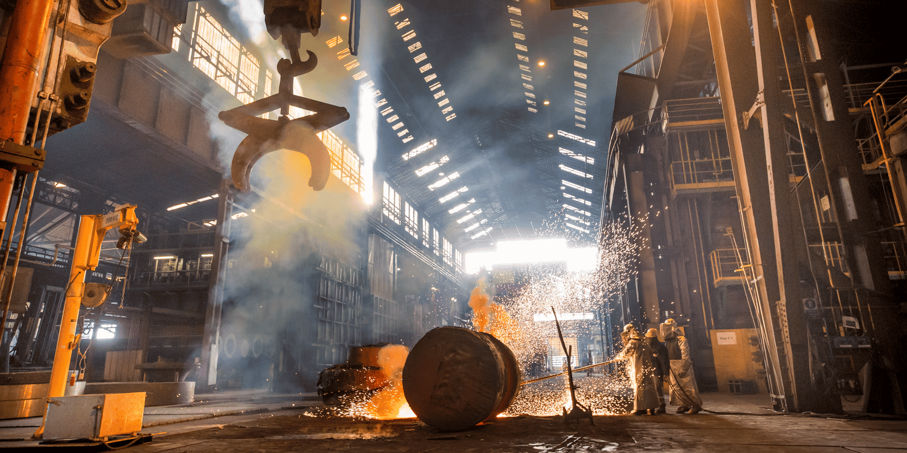 Opération de chalumage dans l'usine de Saint-Marcel, en Saône-et-Loire