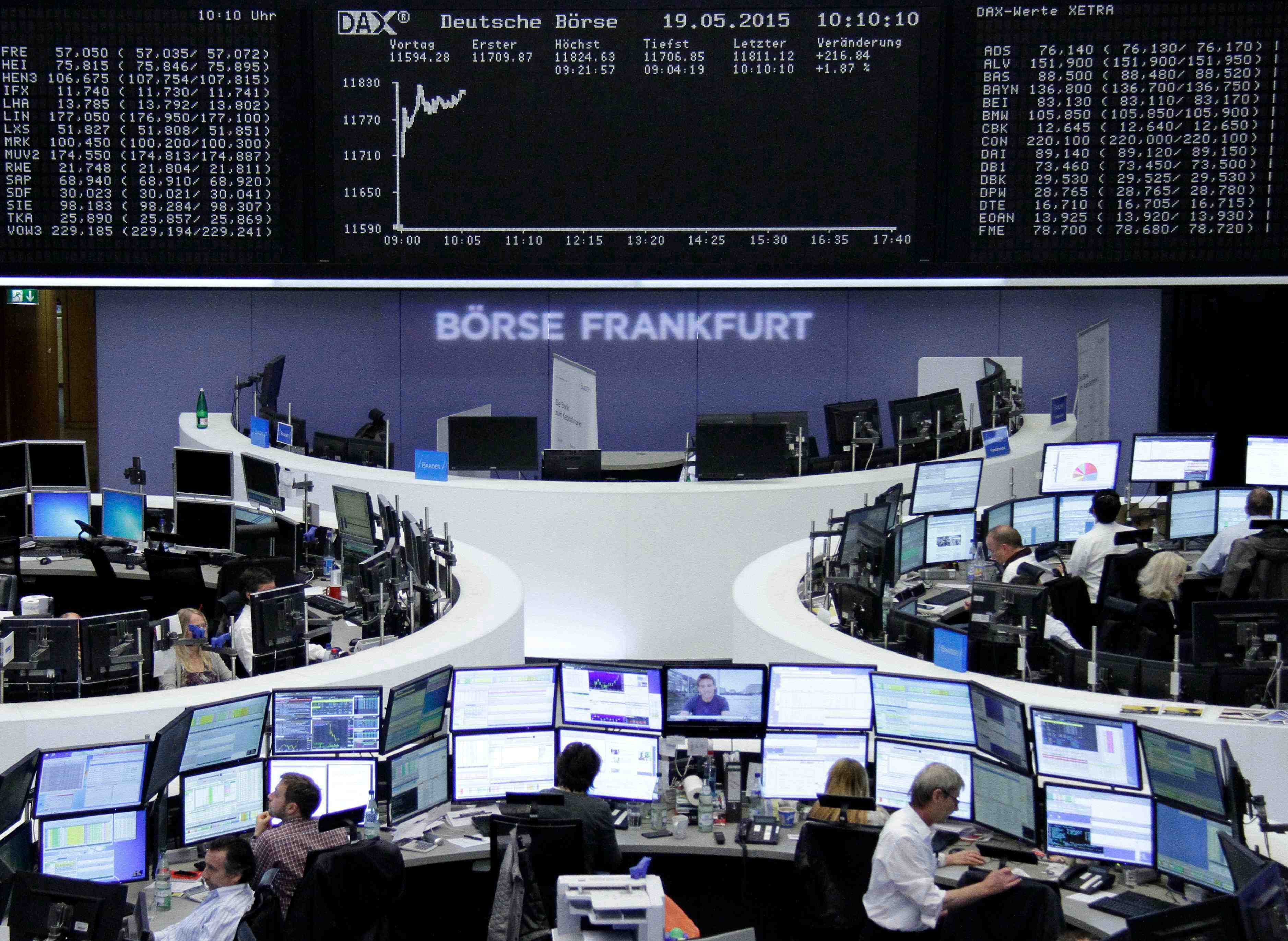 Les bourses europeennes toujours dans le vert a la mi-seance