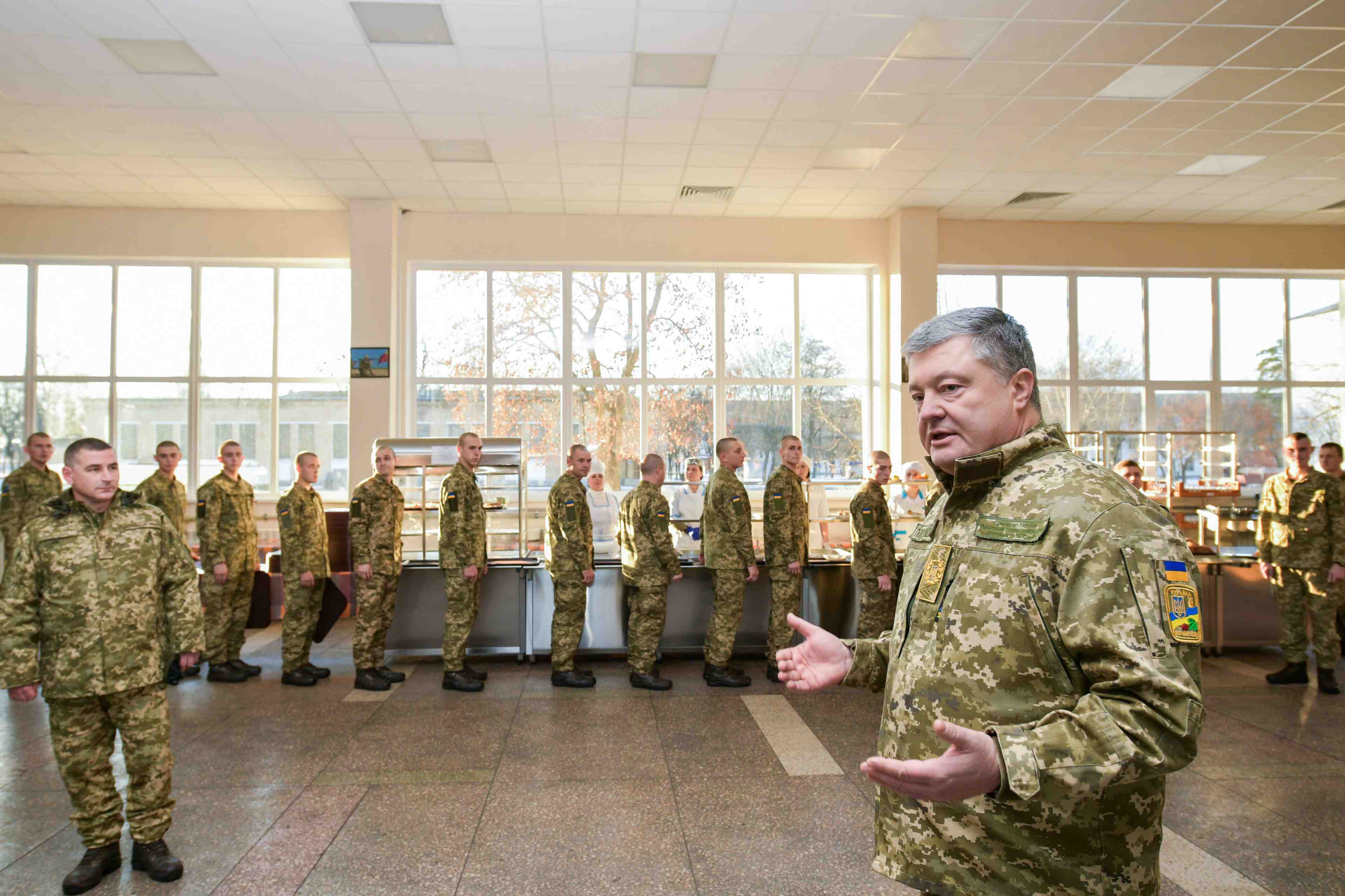 Porochenko accuse poutine de vouloir annexer toute l'ukraine