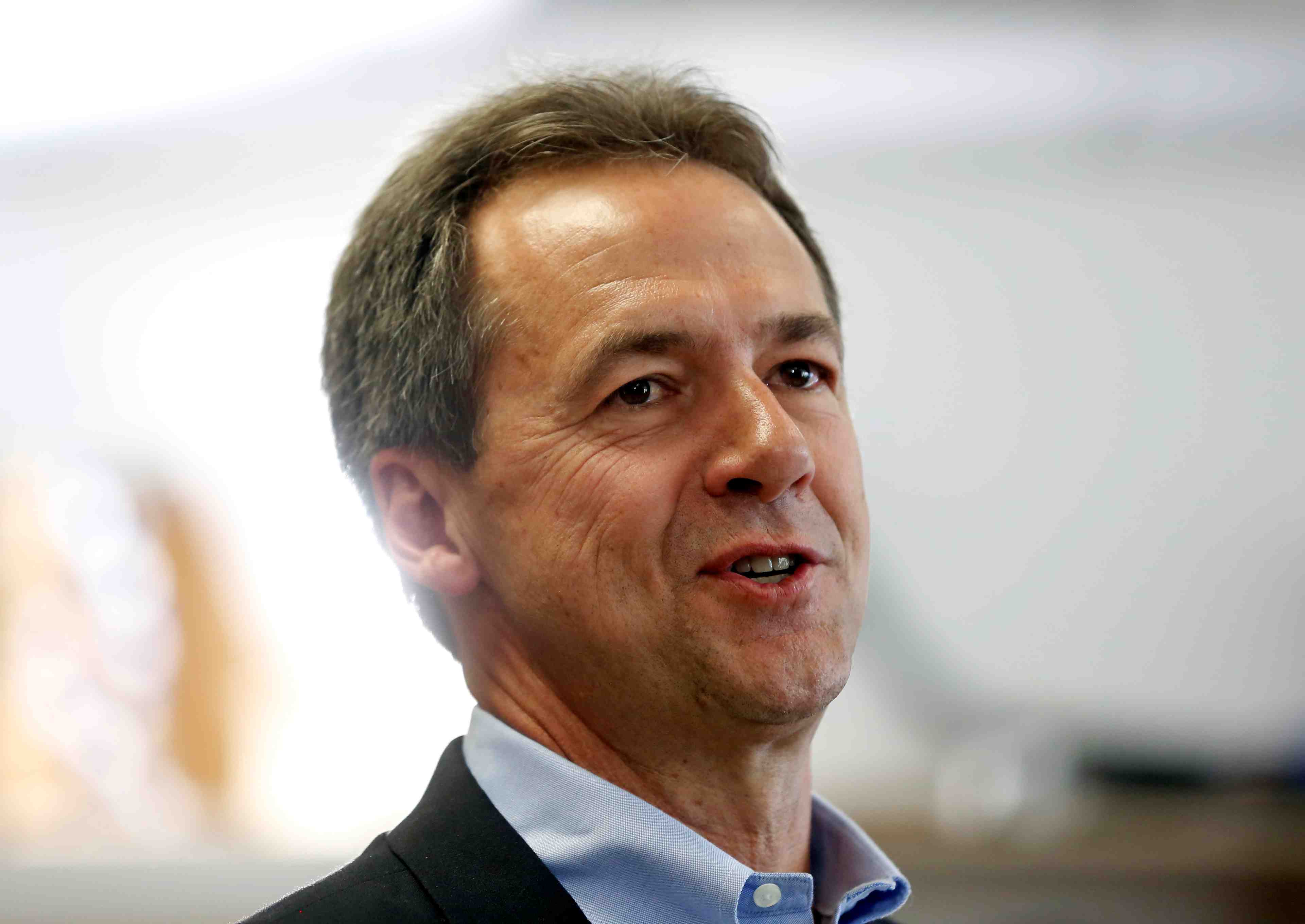 Usa: le gouverneur du montana candidat a l'investiture democrate pour 2020