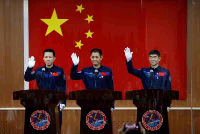 La chine va envoyer trois astronautes dans l'espace