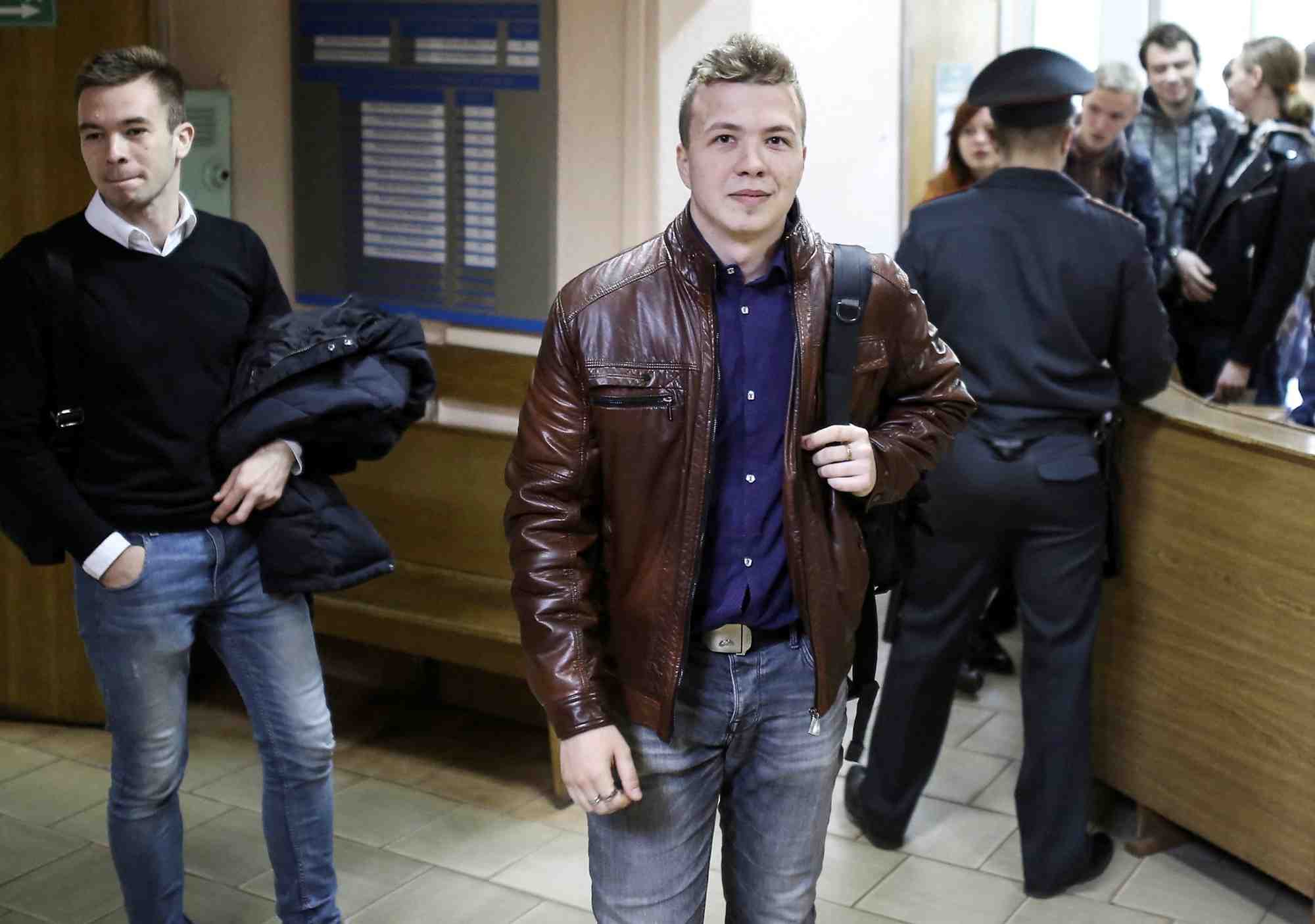 L'opposant bielorusse roman protasevich a son arrivee au tribunal de minsk