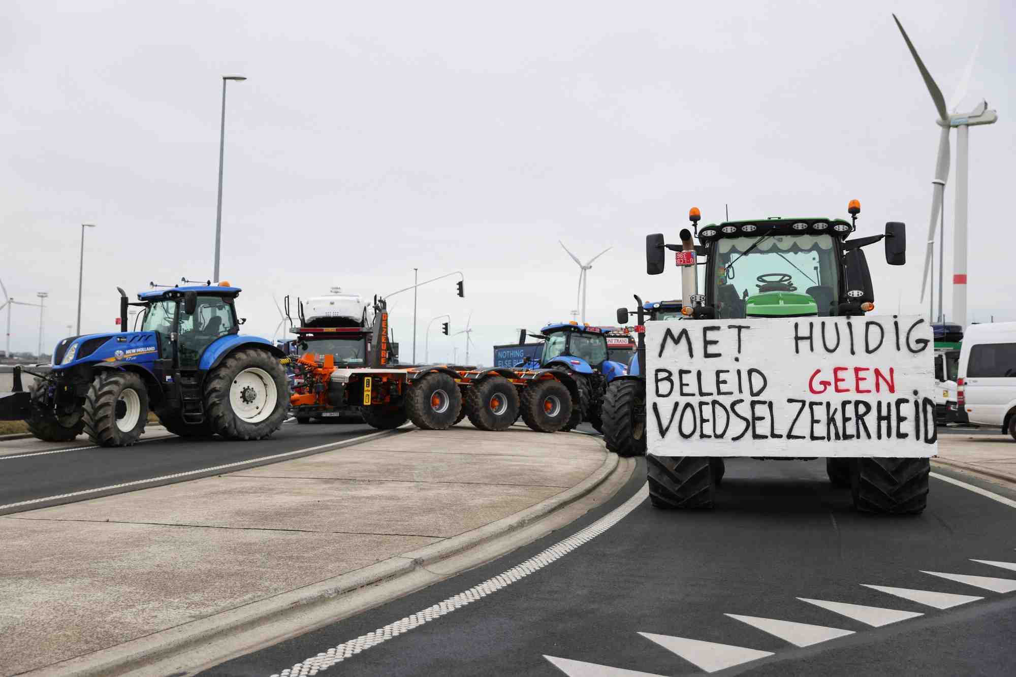 Manifestation d'agriculteurs belges a zeebruge
