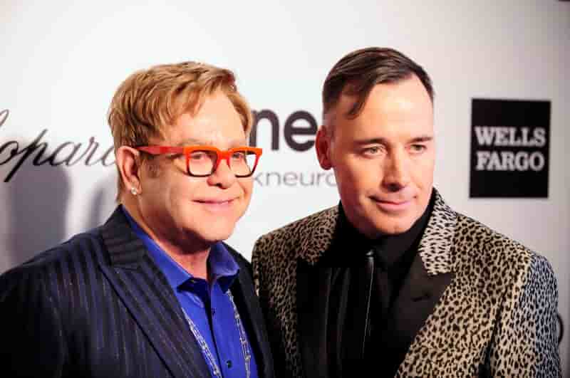 Elton John annonce son prochain mariage avec son compagnon