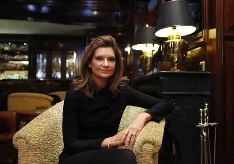 La fondatrice de net-a-porter s'en va avant la fusion avec yoox