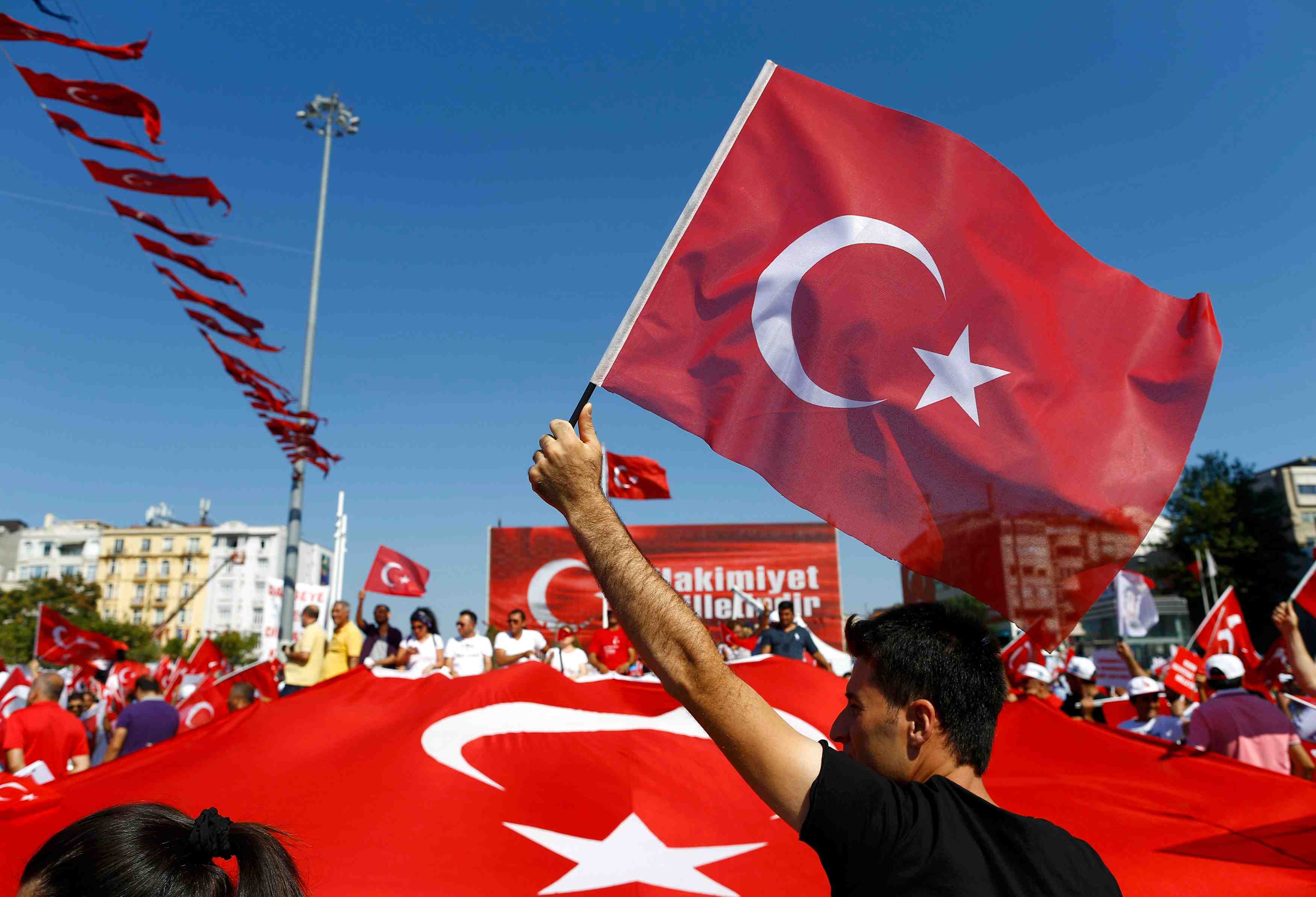 En turquie, plus de 15.000 interpellations en dix jours