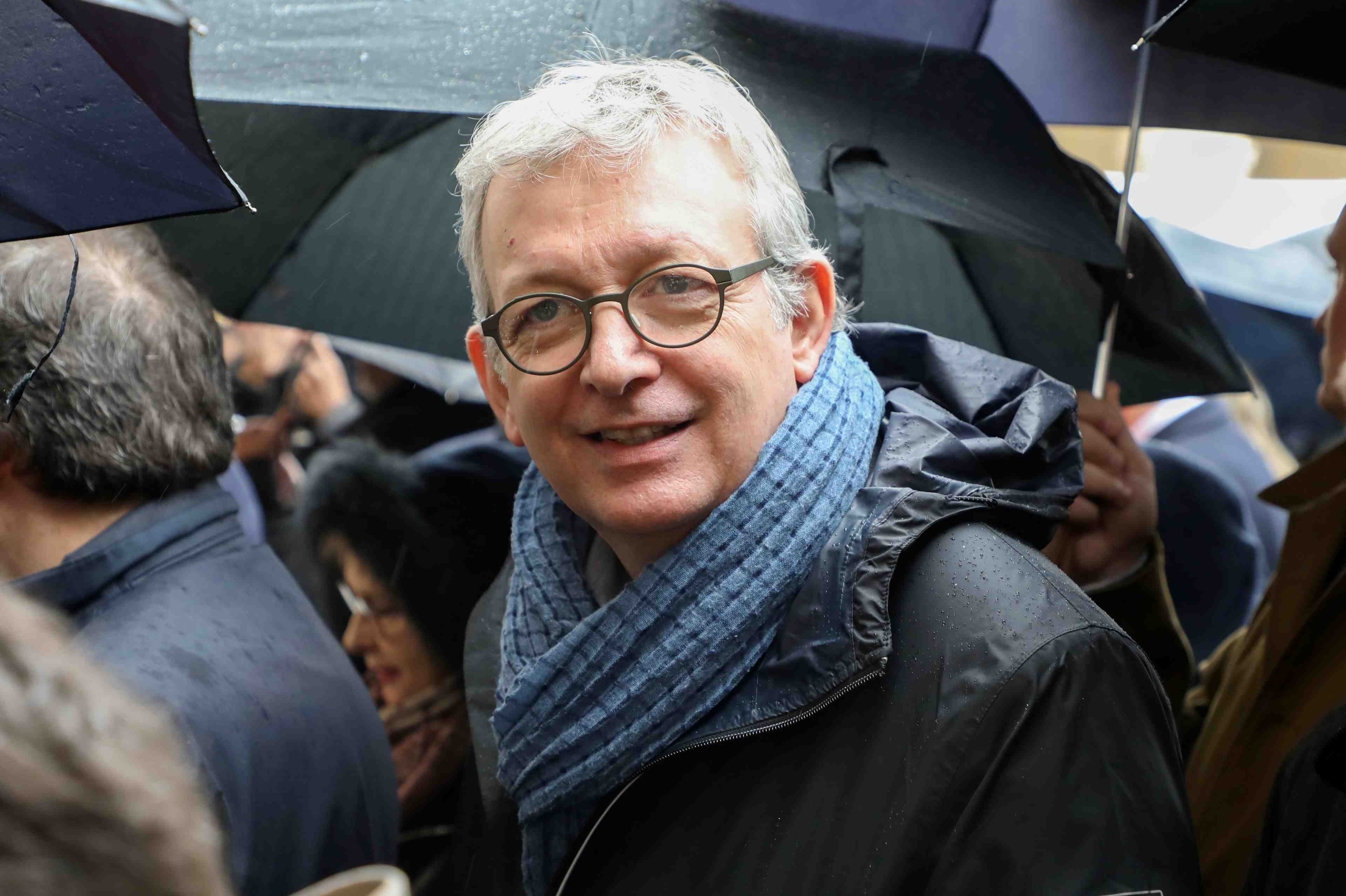 Le pcf s'apprete a installer roussel en douceur a sa tete