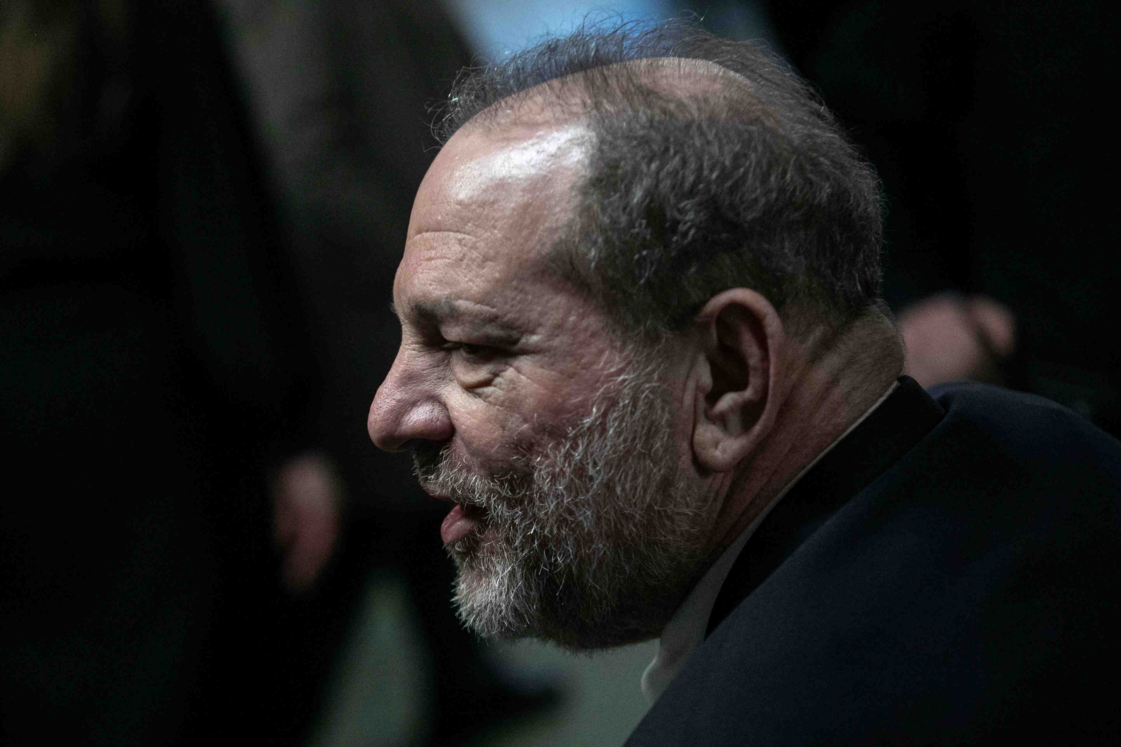 Usa: la defense de weinstein met en doute la credibilite des accusatrices