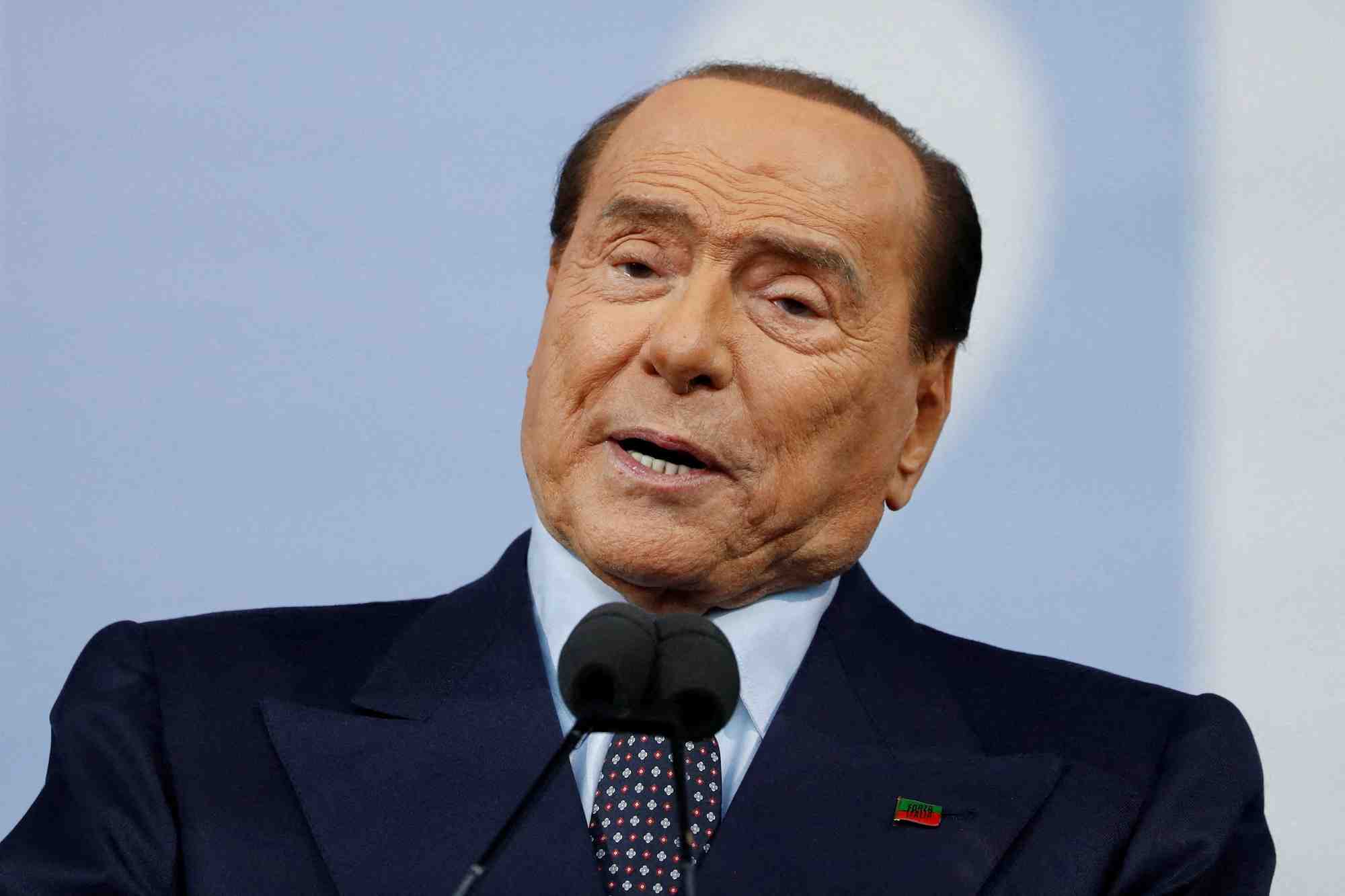 La coalition de centre-droit italienne clot un meeting de campagne a rome