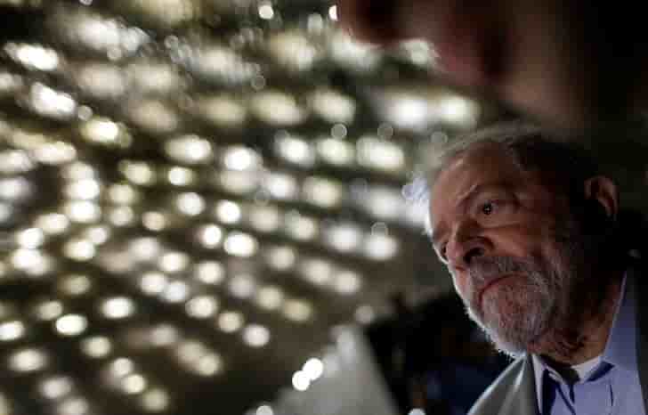 Lula et son epouse inculpes pour corruption au bresil
