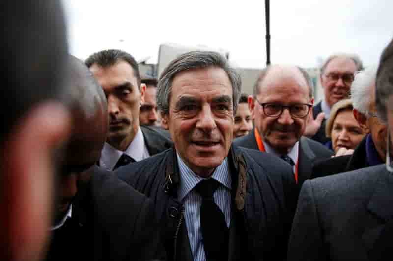 Fillon soutenu par le comite executif de lr