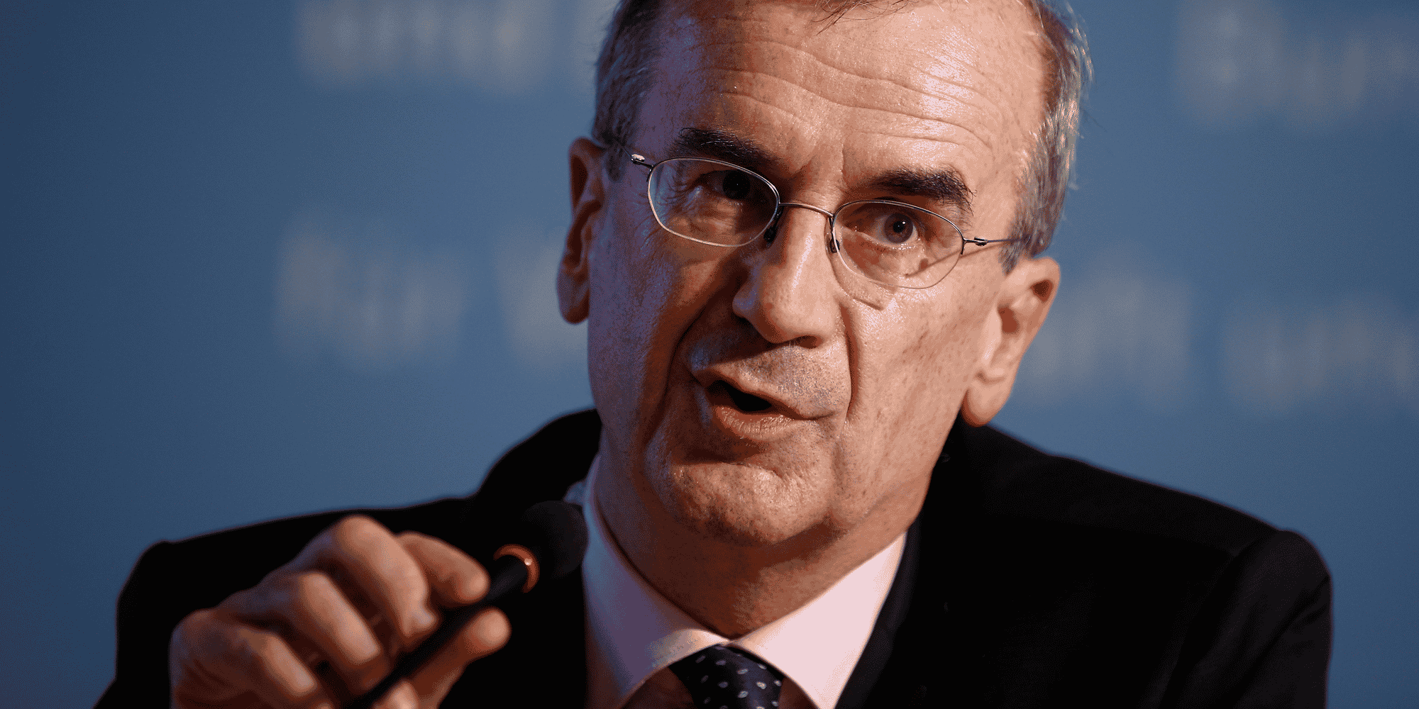 La bce doit envisager de reformuler son objectif d'inflation, dit villeroy de galhau