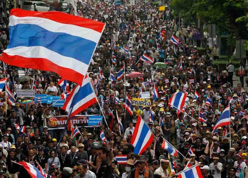 L'opposition mobilisée en Thaïlande, un ministère occupé