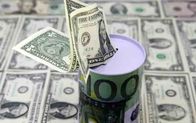 Les millionnaires, toujours plus nombreux et plus riches, selon une etude