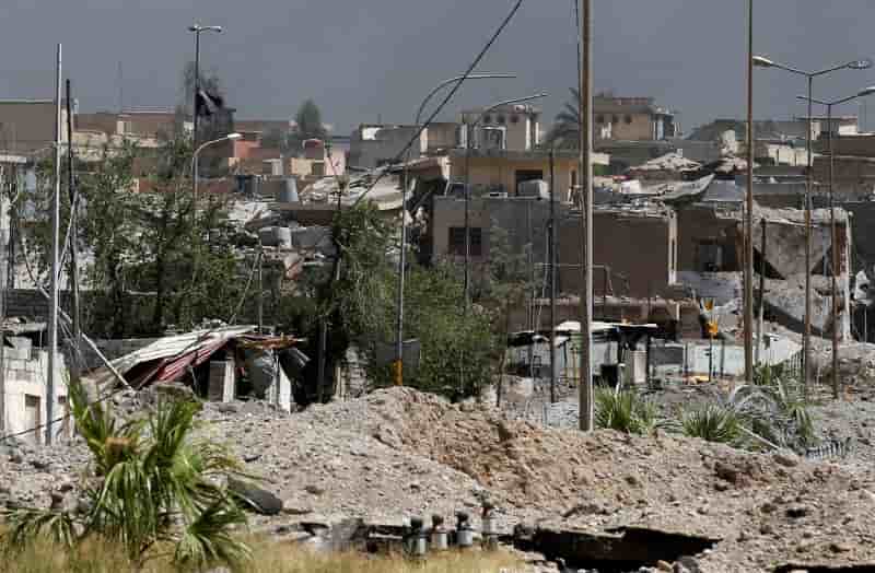Cent mille civils bloques derriere les lignes de l'ei a mossoul