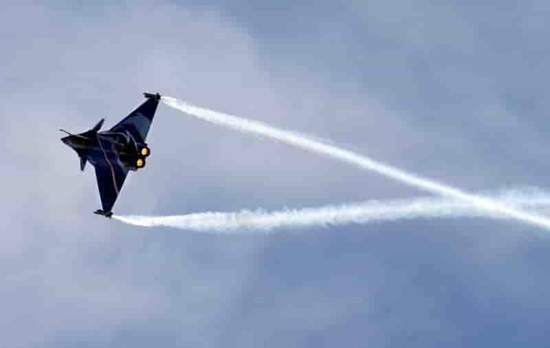 Le qatar achete 12 rafale et 490 blindes, contrat pour le metro