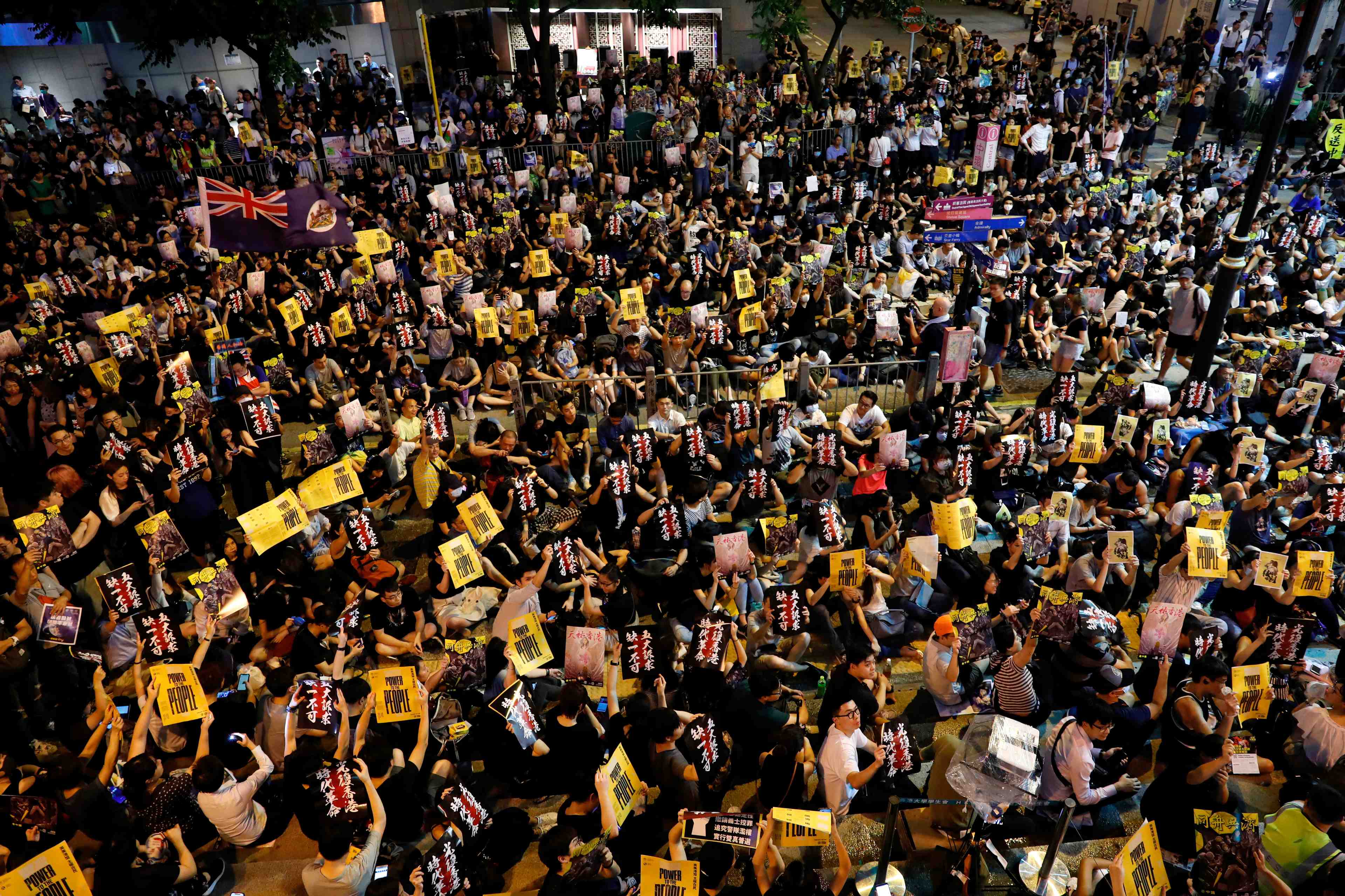 Hong kong: week-end d'action en vue