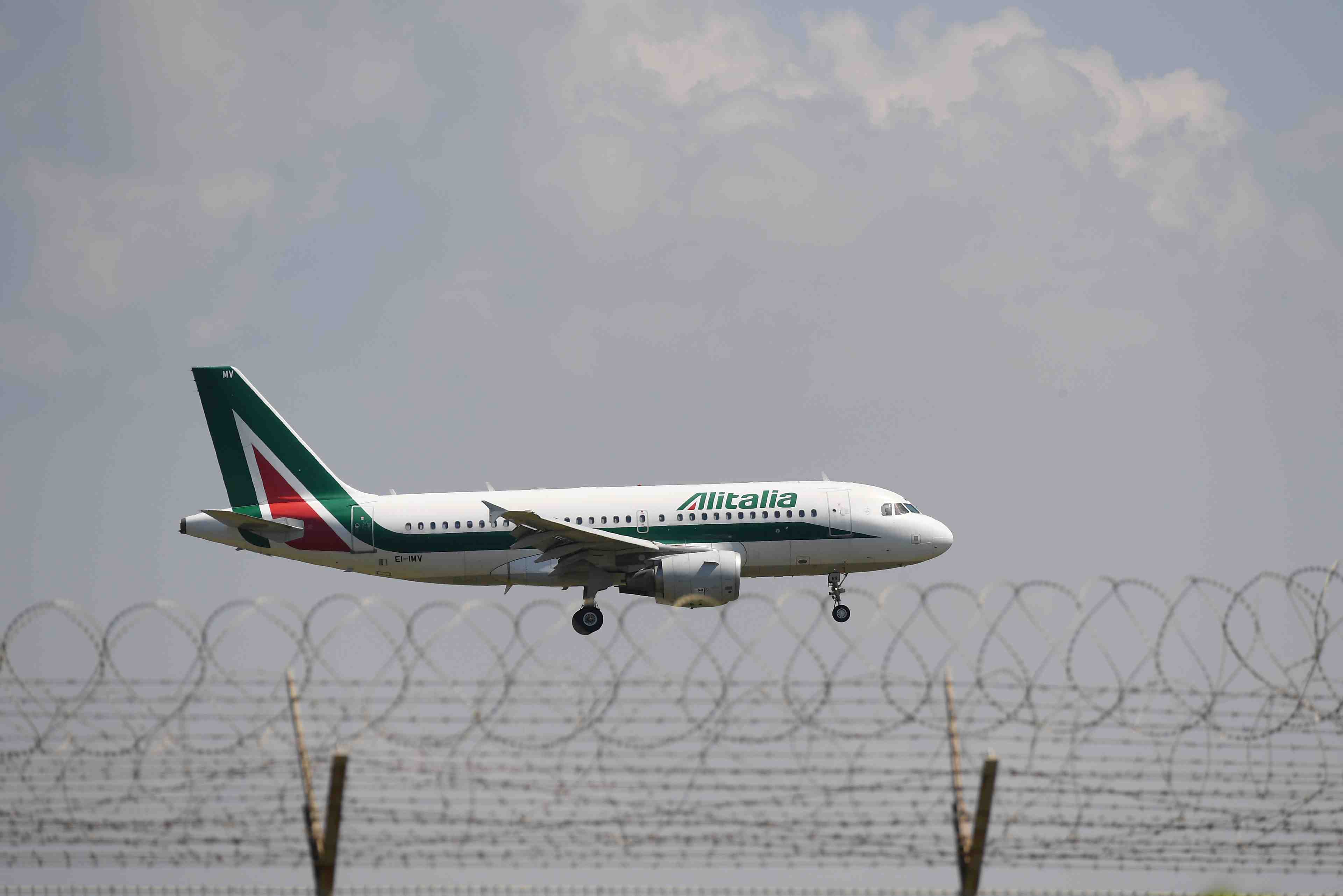 Alitalia: rome trouve un accord sur un decret en vue de la nationalisation, selon il messaggero