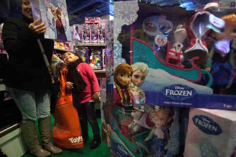 Walt disney parmi les valeurs a suivre sur les marches americains