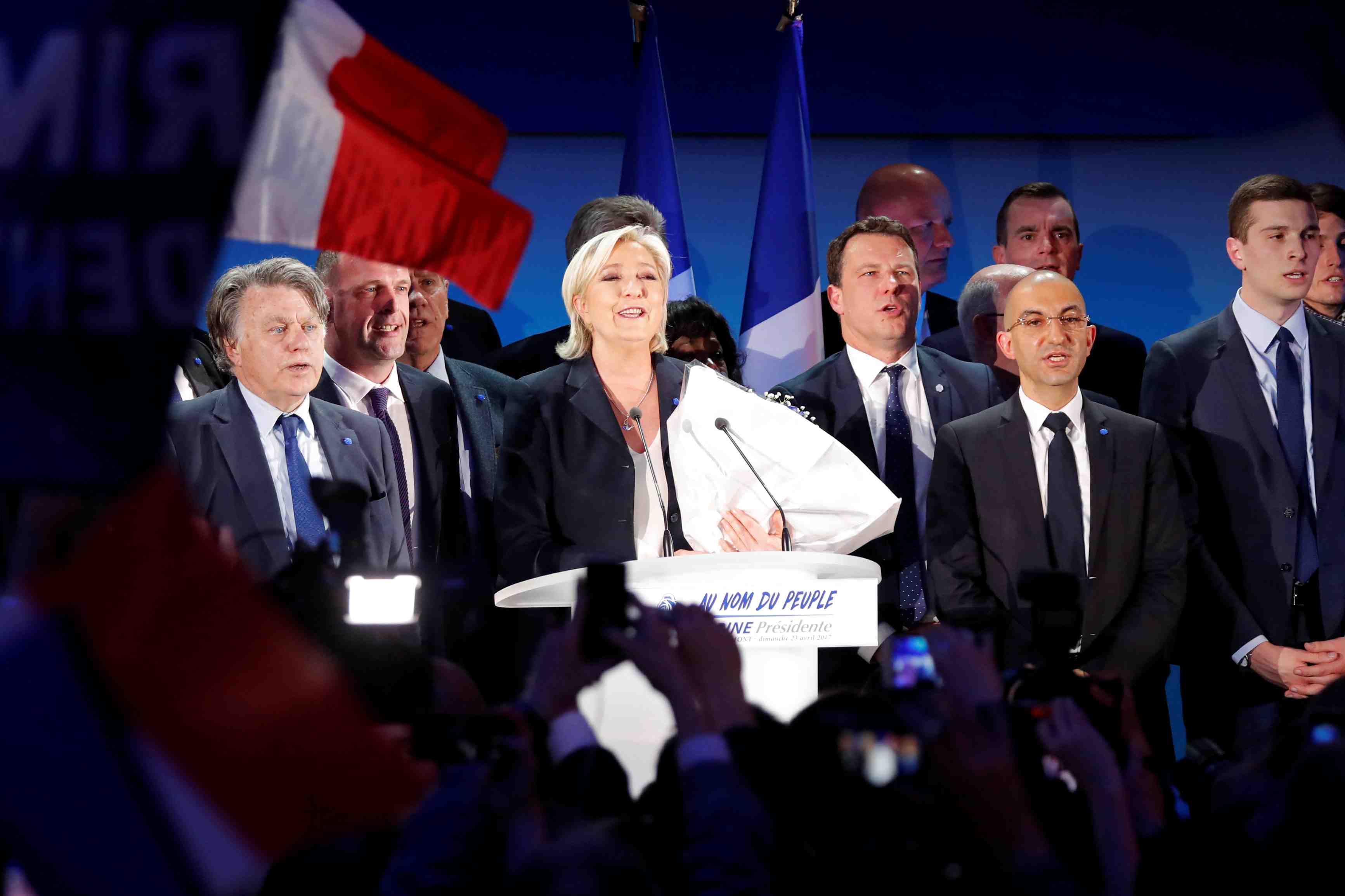 Le pen a l'epreuve du "plafond de verre"