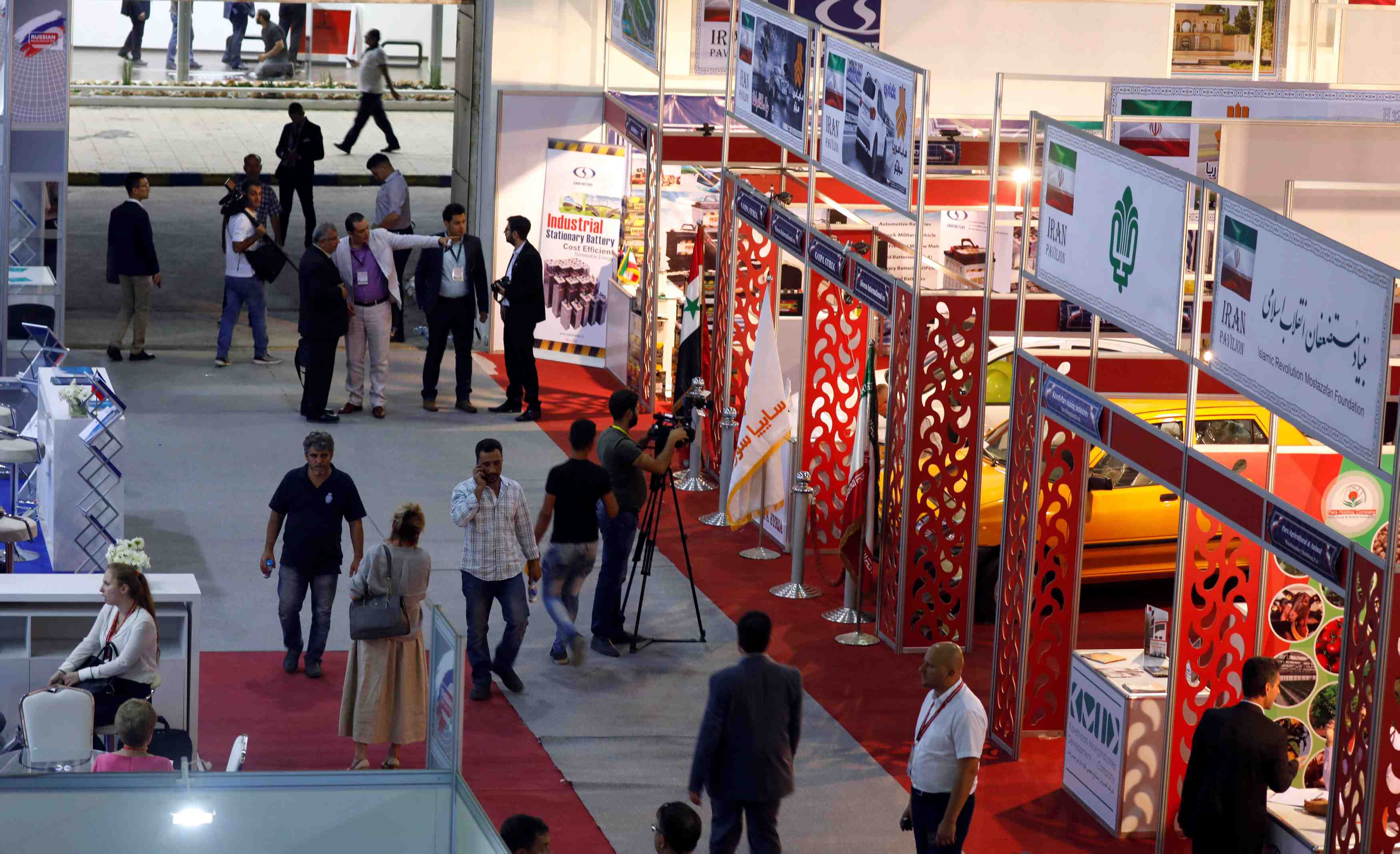 A la foire de damas, la longue route vers la reconstruction