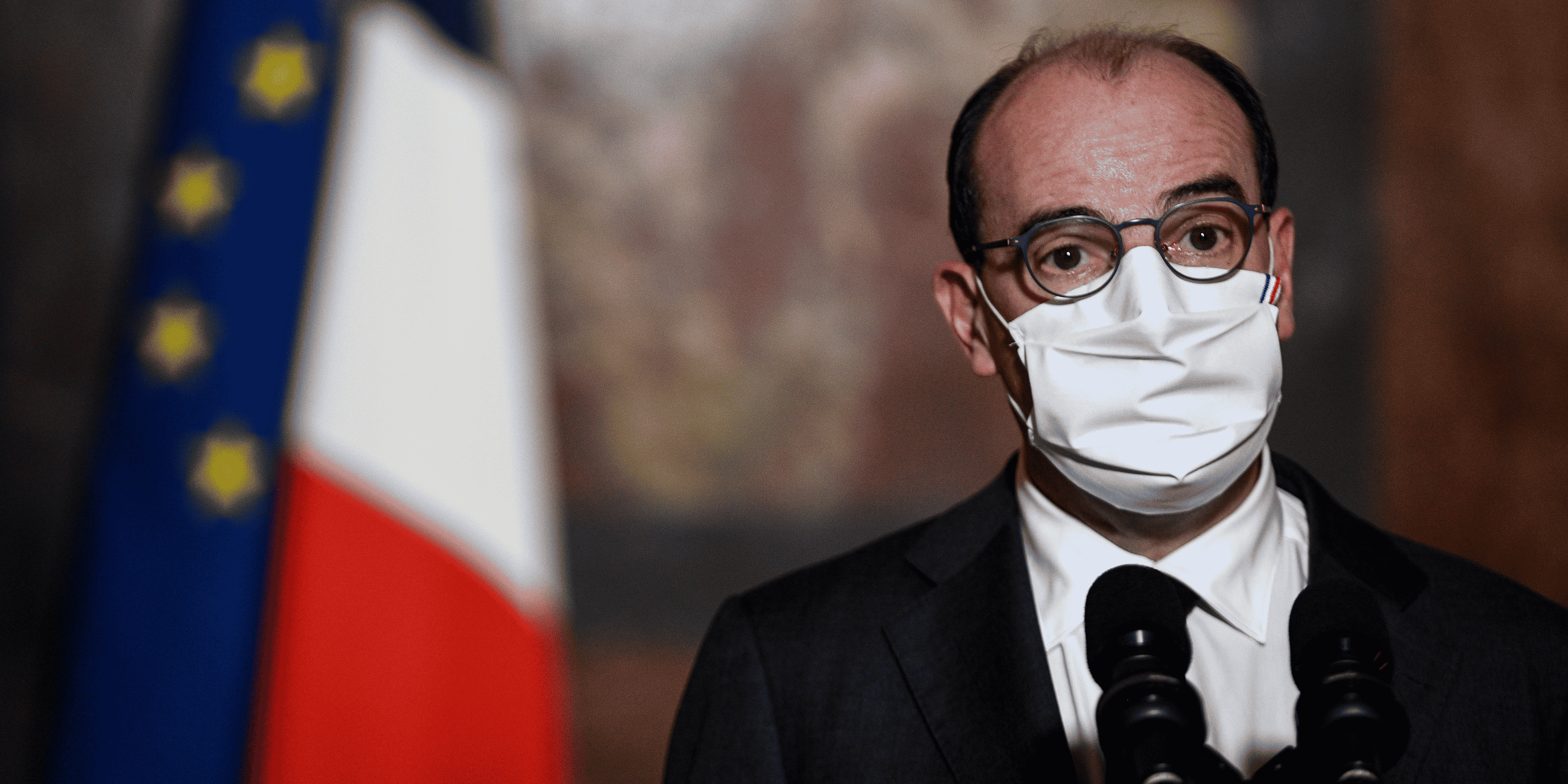 "pas le moment pour desserrer la bride", dit castex