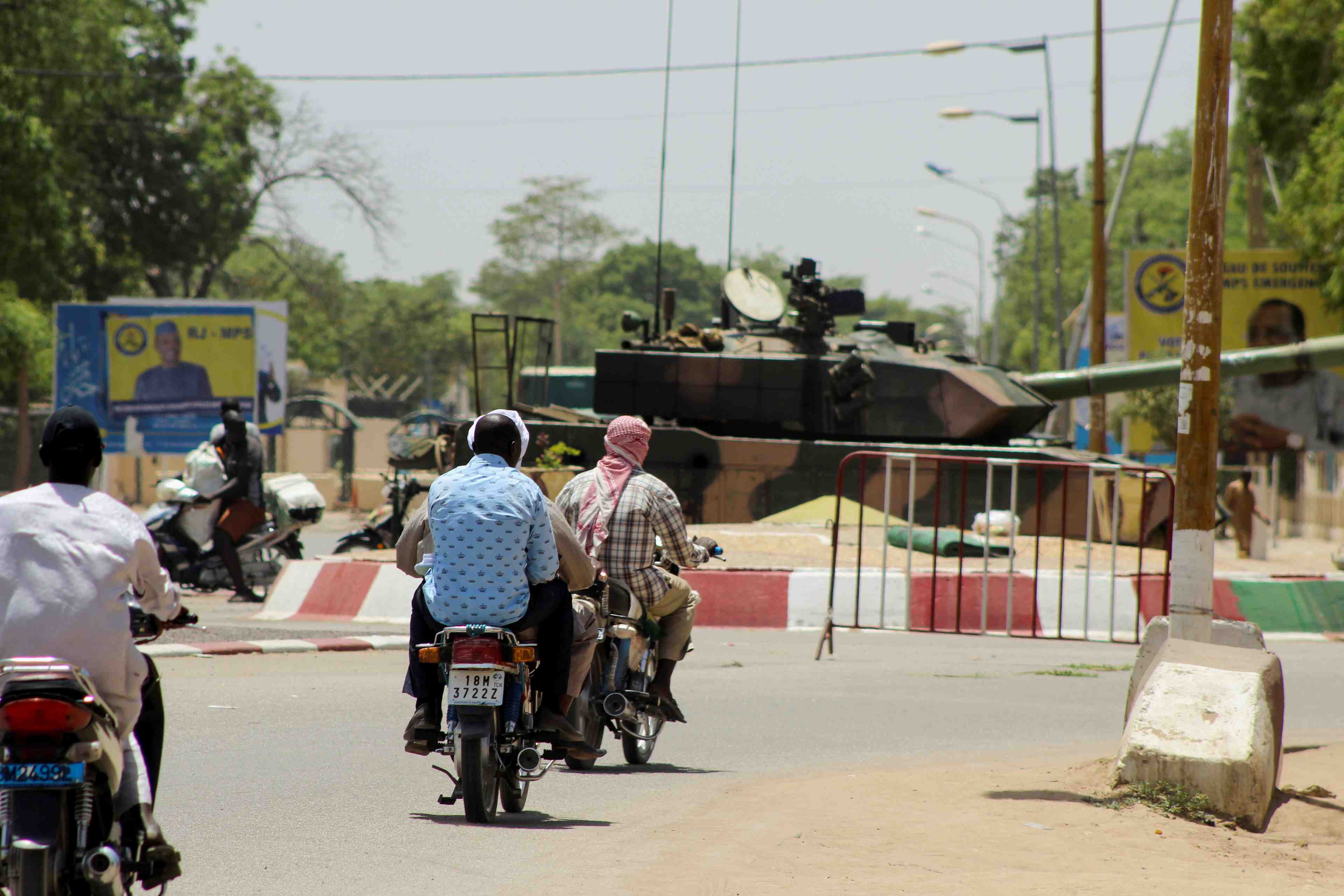 Le tchad plonge dans la plus grande incertitude apres la mort de deby