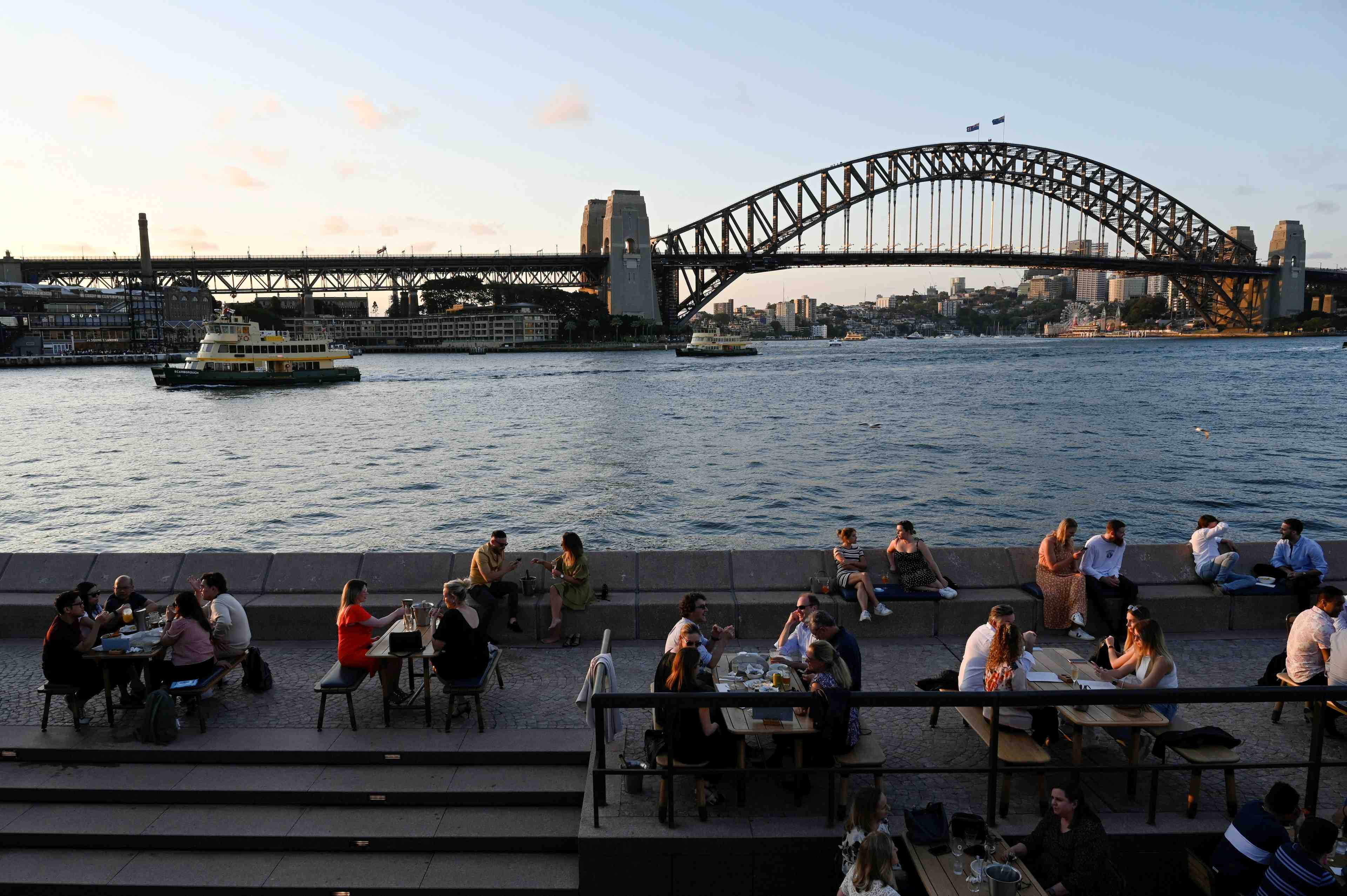 Coronavirus: l'australie commence a administrer le rappel du vaccin pfizer